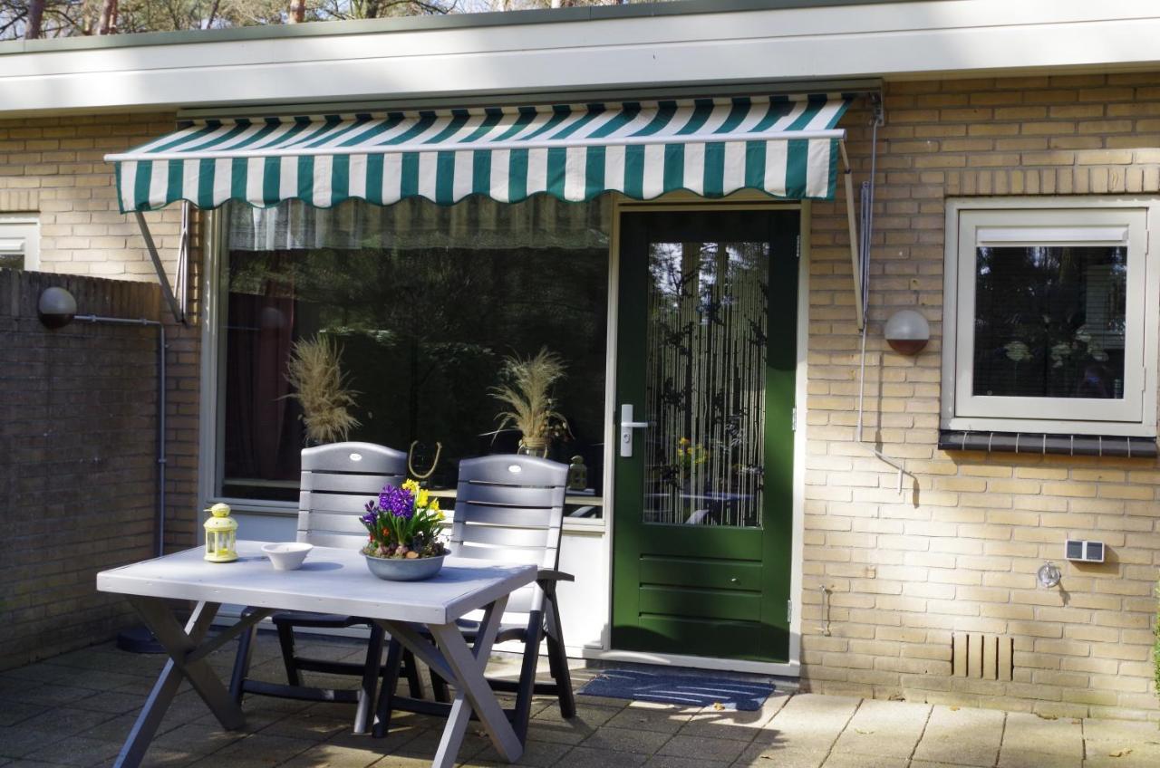 Geschakelde Bungalow Op De Veluwe "De Eekhoorn" 欧特罗 外观 照片